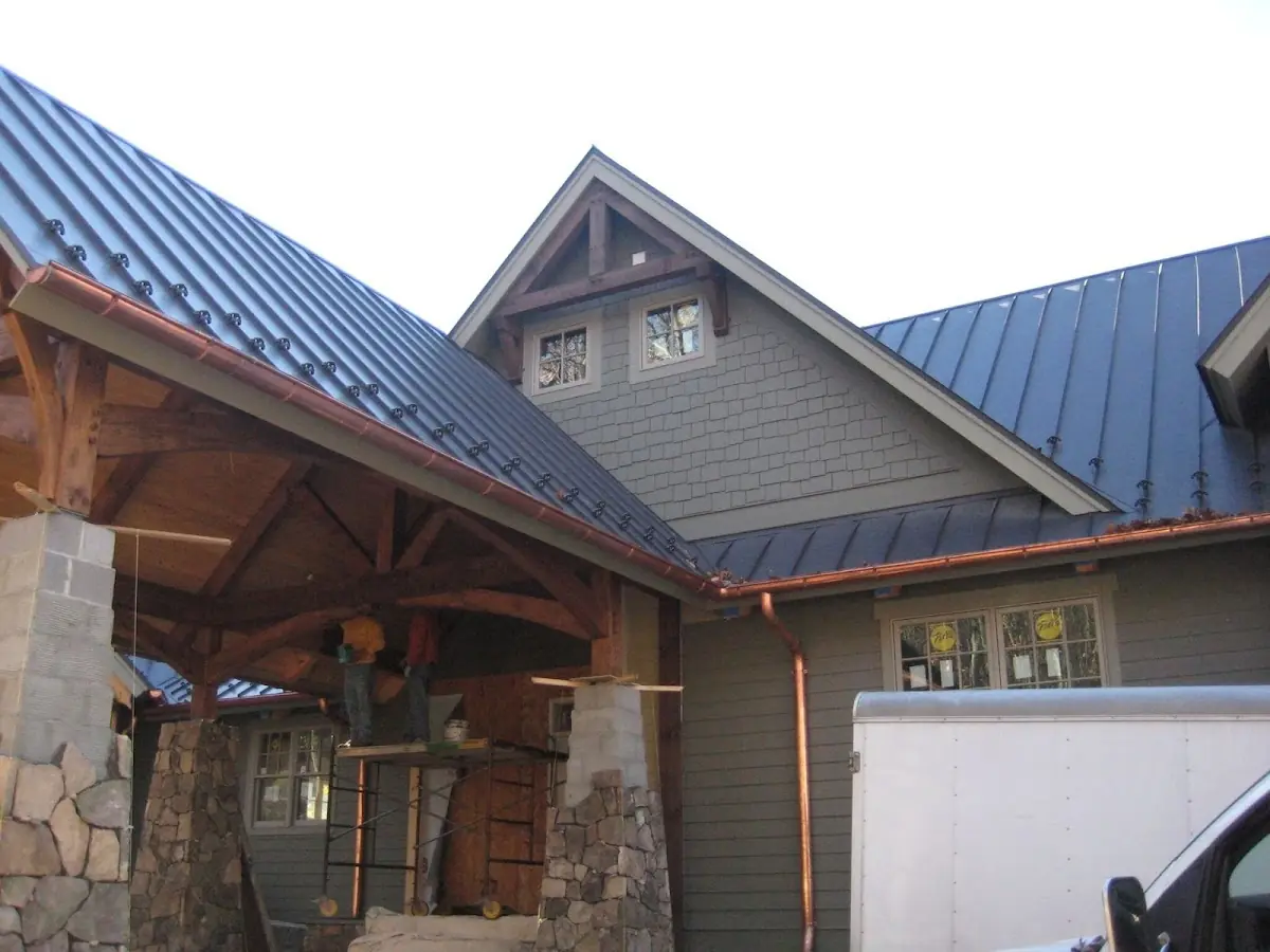 Craftsman Roofing team delivering quality roofing work in Greenleaf